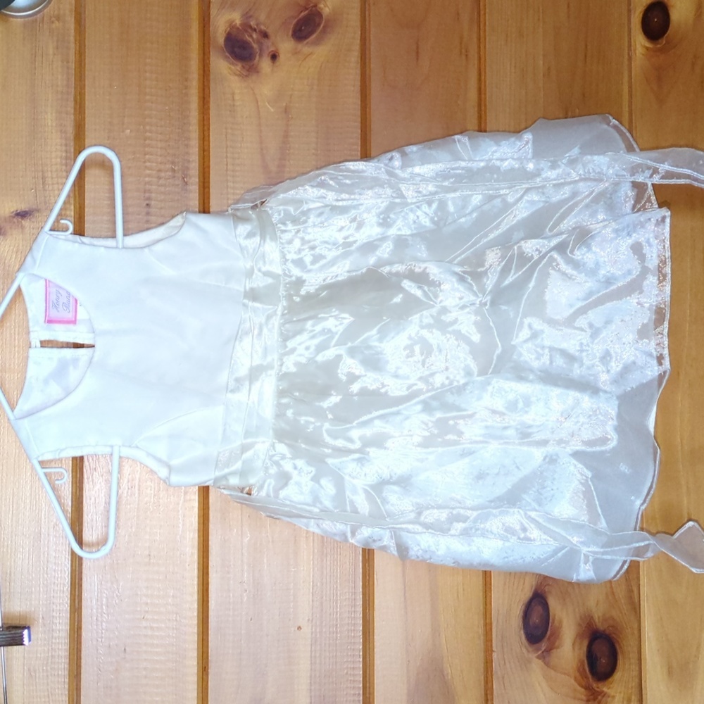 Honey Bunch Size 5 Girls White Dress